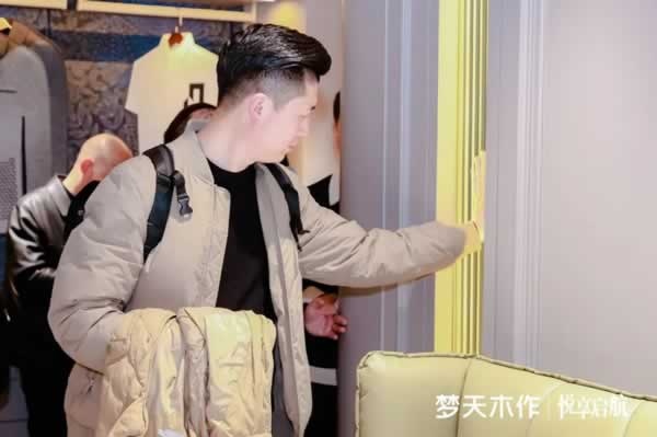 梦天木门